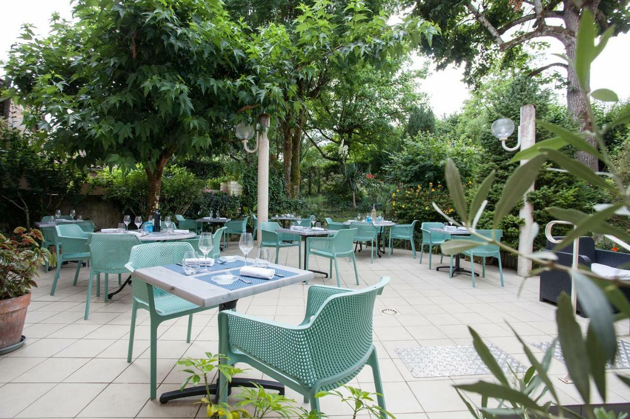 Le Lion D'Or Hotel Manzac-sur-Vern Kültér fotó