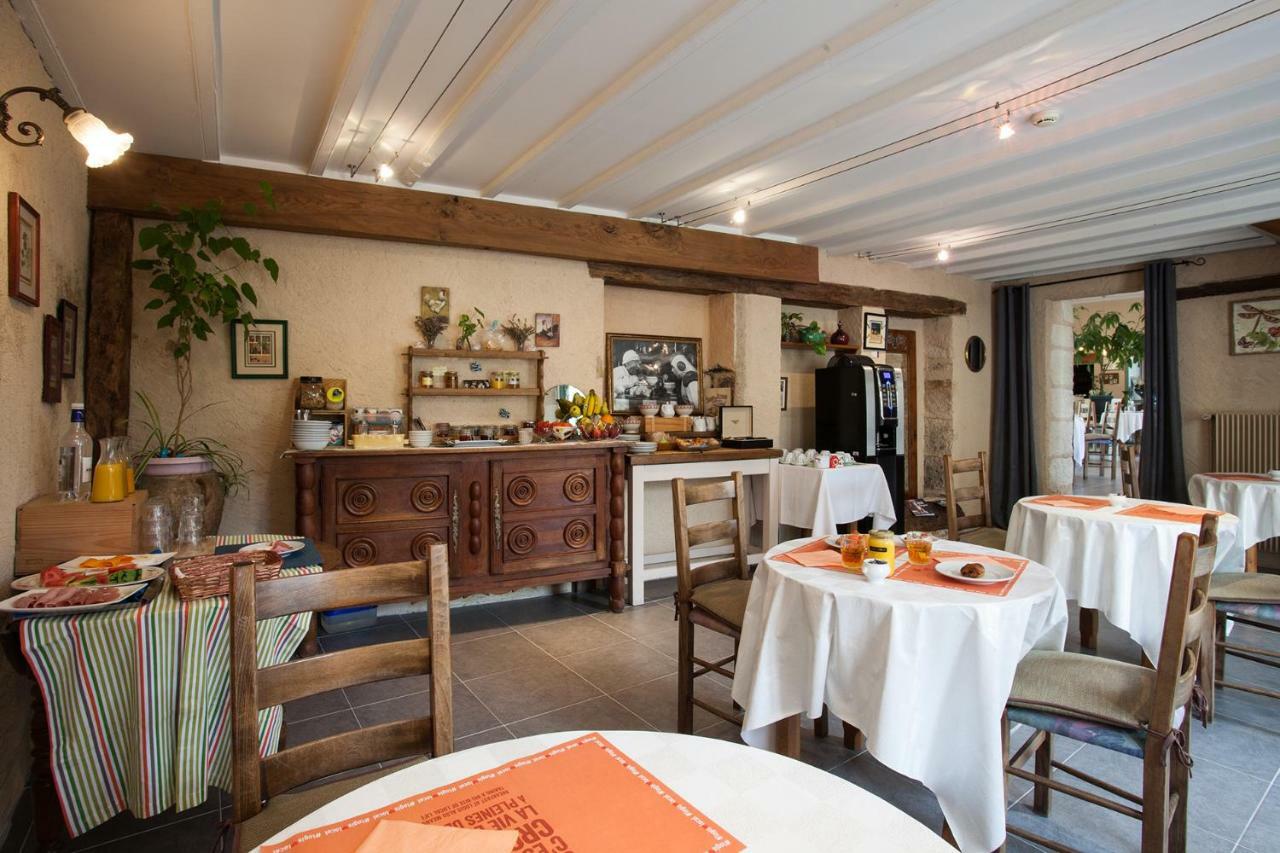 Le Lion D'Or Hotel Manzac-sur-Vern Kültér fotó