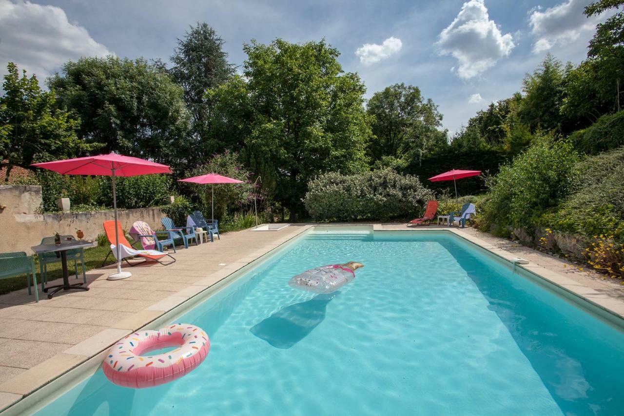 Le Lion D'Or Hotel Manzac-sur-Vern Kültér fotó