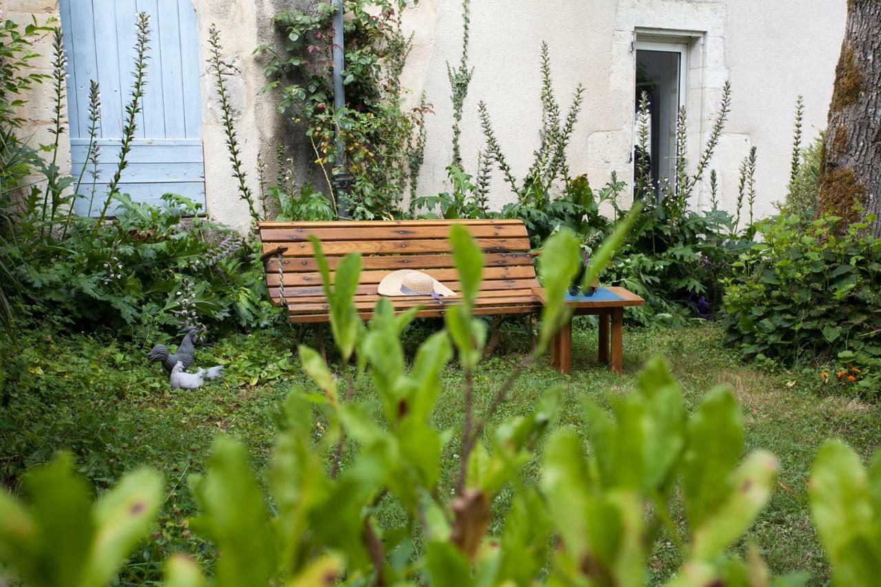 Le Lion D'Or Hotel Manzac-sur-Vern Kültér fotó