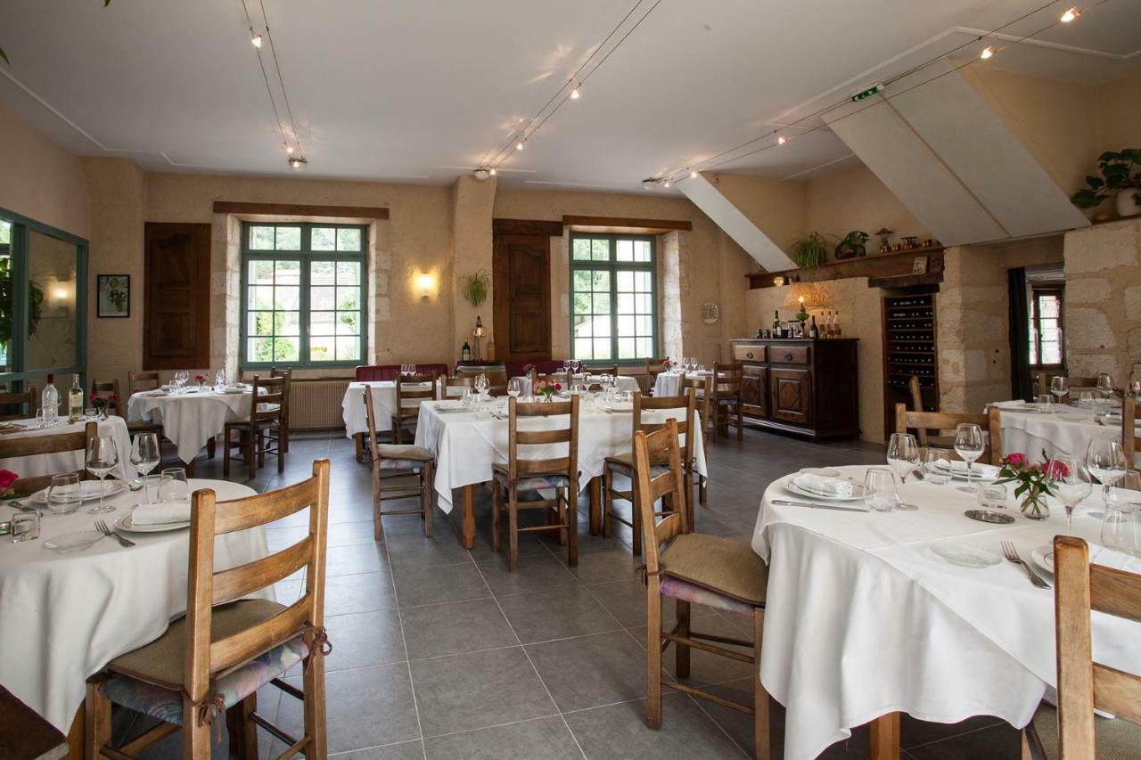 Le Lion D'Or Hotel Manzac-sur-Vern Kültér fotó